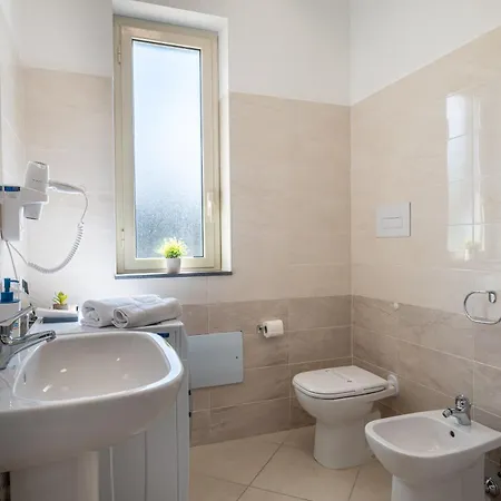 Icaro Apartahotel 4*