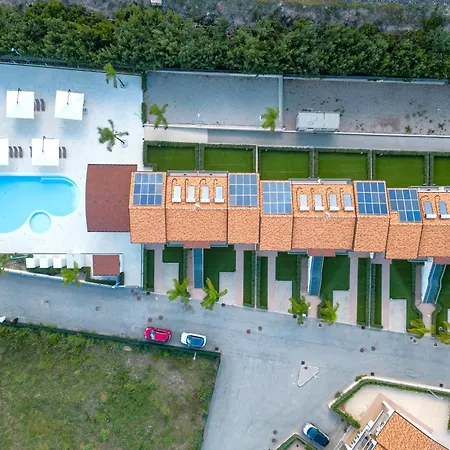 Icaro With A Beautiful Pool Aparthotel