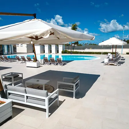 Aparthotel Icaro With A Beautiful Pool Sant'Agata di Militello