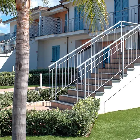 Icaro With A Beautiful Pool 4*