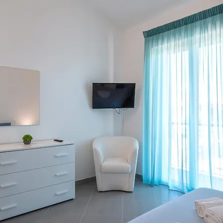 公寓式酒店 Icaro With A Beautiful Pool 4*