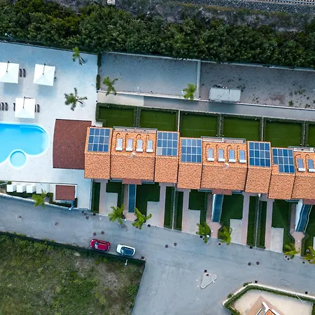 Icaro With A Beautiful Pool 4*