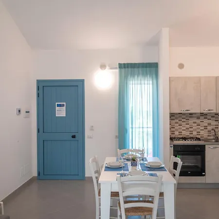 Icaro With A Beautiful Pool 公寓式酒店 圣亚加塔·迪·米利特